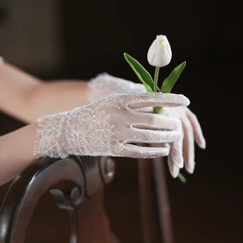 Высококачественные белые короткие кружевные полые тюлевые перчатки на все пальцы, Женское свадебное платье, Аксессуары для вечеринок