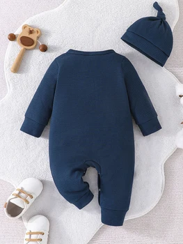 Милый комплект зимней одежды для младенцев, уютный комбинезон с длинными рукавами, застежкой на пуговицы и шапочкой в тон - Очаровательная одежда для новорожденных